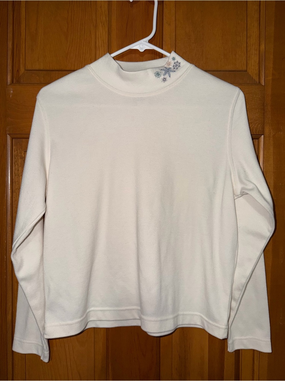 Vintage Cream Long-Sleeve Mock Neck Sweater with Embroidered Snowflakes winter
